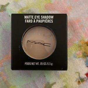 Mac Cosmetics Eyeshadow in Blanc Type